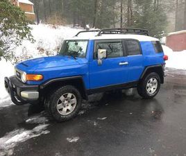TOYOTA FJ CRUISER
