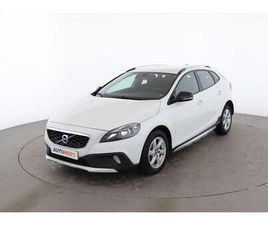 VOLVO V40 CROSS COUNTRY CROSS COUNTRY 2.0 D2 MOMENTUM GEARTRONIC