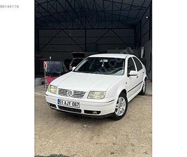 VOLKSWAGEN BORA 1.6 PACIFIC