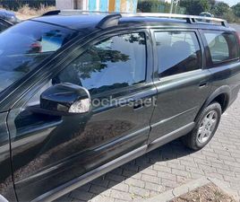 VOLVO XC70 2.5 T MOMENTUM