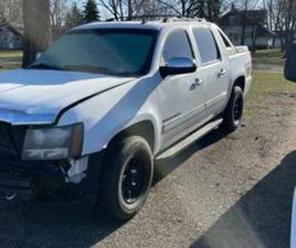 CHEVROLET AVALANCHE 2011 CHEVROLET AVALANCHE 4WD CREW CAB LTZ - (2011 AVALANCHE LTZ)