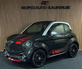 MULTIMEDIA / RFK / SPORTSITZE / ROTE GÜRTELS