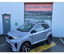 PREMIUM 1 ER MAIN ÉTAT NEUF CUIR CAMÉRA