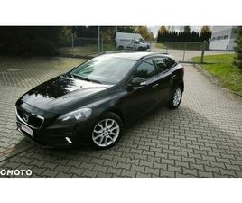 VOLVO V40 CROSS COUNTRY D2 DRIVE-E MOMENTUM
