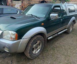 NISSAN 4X4