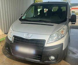 PEUGEOT EXPERT – 9 PLACES –