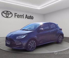 TOYOTA YARIS TOYOTA YARIS 1.5H 130 LOUNGE