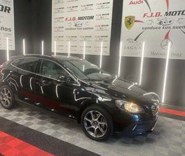 VOLVO V40 2.0 D2 INSCRIPTION