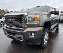 2015 GMC SIERRA 3500HD DENALI CREW CAB DURAMAX DIESEL 4X4 - LOADED!