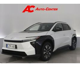 LAUNCH EDITION AWD - LED-AJOVALOT / AKUN ESILÄMMITYS / TUTKAT / PERUTUSKAMERA