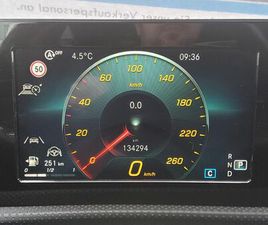 MERCEDES-BENZ 220D 8DCT PROGRESSIVE NAVI/LED/EHK/ACC/SHZ/PANO