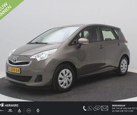 TOYOTA VERSO-S 1.3 VVT-I ASPIRATION AUTOMAAT / CRUISE CONTROL / NAVIGATIE / ACHTERUITRIJCAMERA / CLIMATE CONTROL / MULTI FUNCTIONEEL STUURWIEL / DEALERONDERHOUD