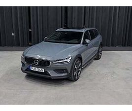 VOLVO V60 CROSS COUNTRY B4 AWD INSCRIPTION|PANO|360|LÄDER|H/K|DRAG