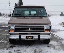 1995 G20 CHEVY SPORT VAN 350 AUTO 100K