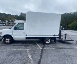2012 FORD BOX TRUCK WITH LIFT GATE