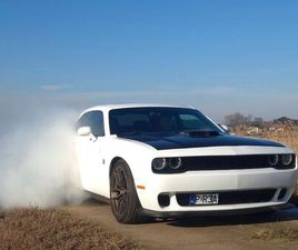 DODGE CHALLENGER AUTOMATIK 392 HEMI SCAT PACK SHAKER