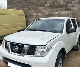 NISSAN PATHFINDER 4X4 ◊ 7 PLACES ◊ PNEUS NEUFS - REPRISE POSSIBLE
