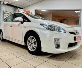 TOYOTA PRIUS III 136H EXECUTIVE