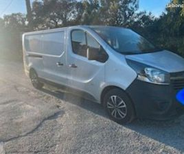 VENDS OPEL VIVARO OU ÉCHANGE