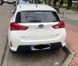TOYOTA AURIS HYBRID ADVANCE