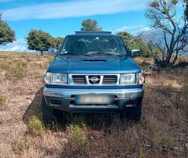 4× 4 PICK UP NISSAN