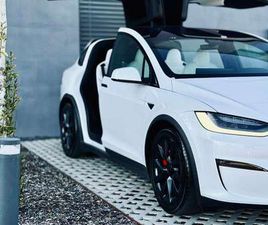 TESLA MODEL X PLAID - JOKE - WEISS/WEISS 8-FACH