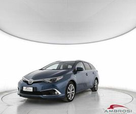 TOYOTA AURIS 1.8 HYBRID LOUNGE DEL 2017 USATA A CORCIANO
