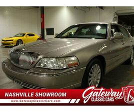 LINCOLN TOWN CAR 2003 LINCOLN TOWN CAR