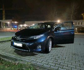 TOYOTA AURIS TOURING SPORT