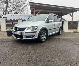 VOLKSWAGEN TOURAN CROSS2.0 PD TDI DPF DSG+LEVEHETÖ VONOHOROG+DUPLA DIGIT KLIMA+AUTOMATA PARKOLÁS+ FRISS SZERVÍZ