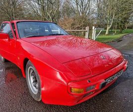 PORSCHE 944