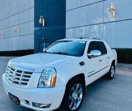 USED 2013 CADILLAC ESCALADE EXT PREMIUM