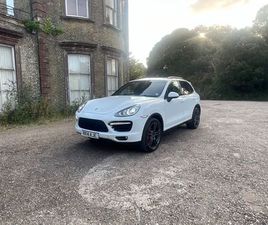 2014 PORSCHE CAYENNE