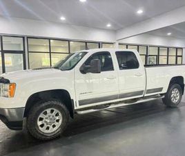 2014 GMC SIERRA 3500 HD CREW CAB SLT PICKUP 4D 8 FT V8, TURBO DIESEL,