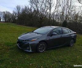 TOYOTA PRIUS HYBRIDE RECHARGEABLE SOLAR 2017
