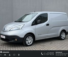 BUSINESS 40 KWH / TREKHAAK / NAVIGATIE / CAMERA / MULTIMEDIA BLUETOOTH / STOELVERWARMING / STUURWIEL VERWARMING / CRUISE / CLIMA /