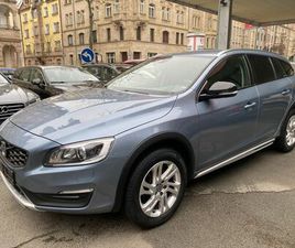 V60 CC D4 GEART. SUMMUM LEDER XENON ACC BLIS CAM