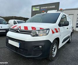 BERLINGO 1.6 BLUE-HDI 100 CV 3 PLACES. RÉHAUSSÉ. GIRAFON. GRIP CONTROL. GPS. CAMÉRA ...