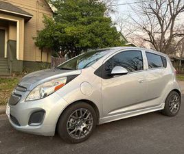 CHEVROLET SPARK EV 2014 CHEVROLET SPARK EV *LOW MILES*