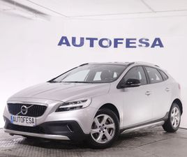 VOLVO V40 CROSS COUNTRY D3 CROSS COUNTRY 2.0 D3 AUTO MOMENTUM 150CV 5P # NAVY,PARKTRONIC