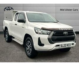 TOYOTA HILUX ACTIVE PICKUP'S 2.4 D-4D ACTIVE EXTRA CAB PICKUP 4WD EURO 6 (START/STOP) 4DR