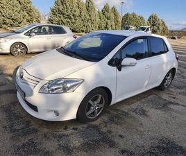 TOYOTA AURIS