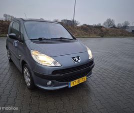 PEUGEOT 1007 - 1.4 GENTRY