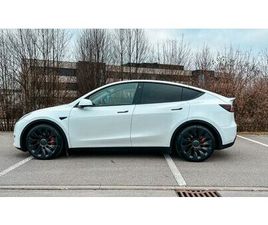 PERFORMANCE DUAL MOTOR AWD PERFORMANCE