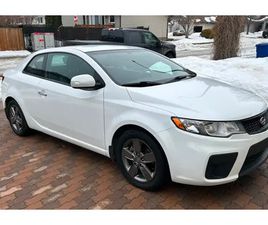 2010 KIA FORTE KOUP, WHITE