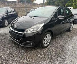 ② PEUGEOT 208 BENZINE 5 DEURS! AIRCO PDC CRUISE! 85 DKM! — PEUGEOT — 2EMEMAIN