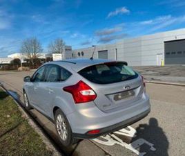 ② FORD FOCUS 1.6 BENZINE 77 KW,BJ 2011,EURO 5,AIRCO,5 DEURS — FORD — 2EMEMAIN