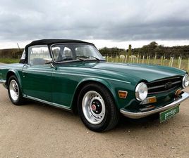 TRIUMPH TR6 MANUAL GREEN 1974