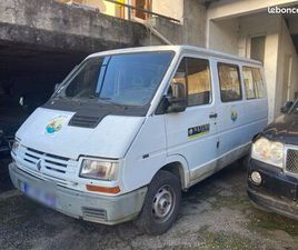 RENAULT TRAFIC RENAULT TRAFIC 9 PLACES COLLECTION À RÉPARER