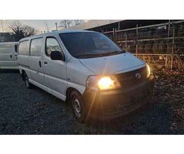 TOYOTA HIACE D-4D GL